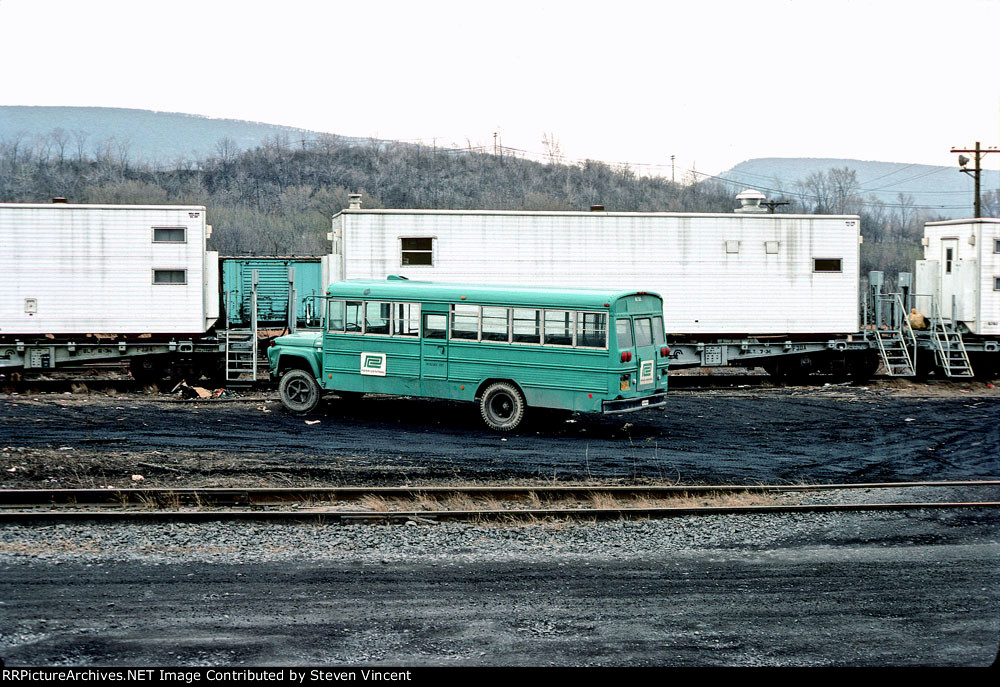 Penn Central MW crew bus